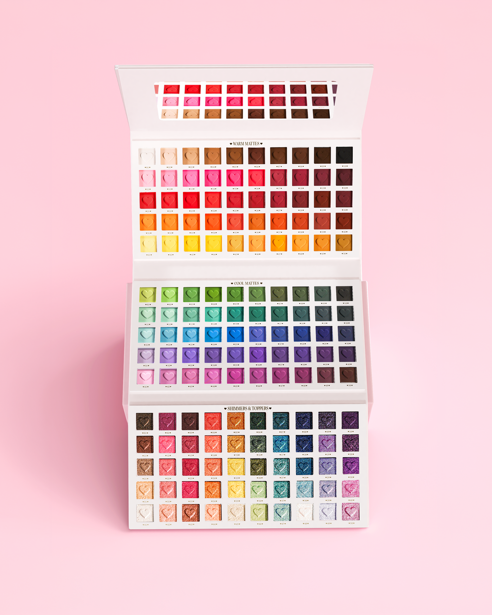 P.Louise Creative Comeback XXXL Rainbow Eyeshadow paletin avoin kotelo