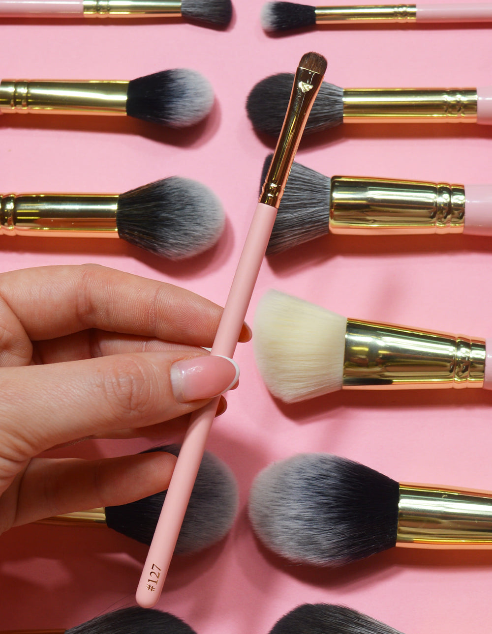 #127 Leveä Smudger Brush