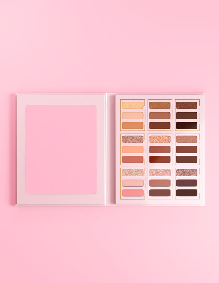 Behind the Veil Eyeshadow paletti