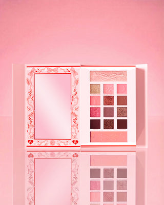 The Cosy Chronicles Face & Eyeshadow Palette