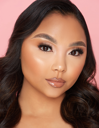 P.Louise Lashes - täydessä kukassa