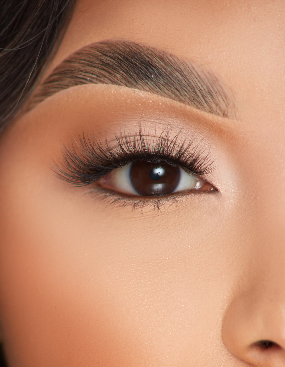 Säteilevät Bliss Wispy Lashes -ripset