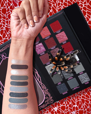 P.Louise Scary Tale Ending Halloween Palette
