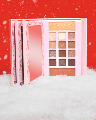 Cozy Chronicles Christmas Face & Eyeshadow paletti